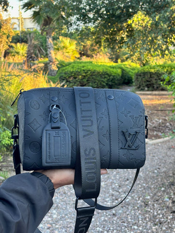 Le Sac de Louis Vuitton Keepall Homme En Cuir Noir