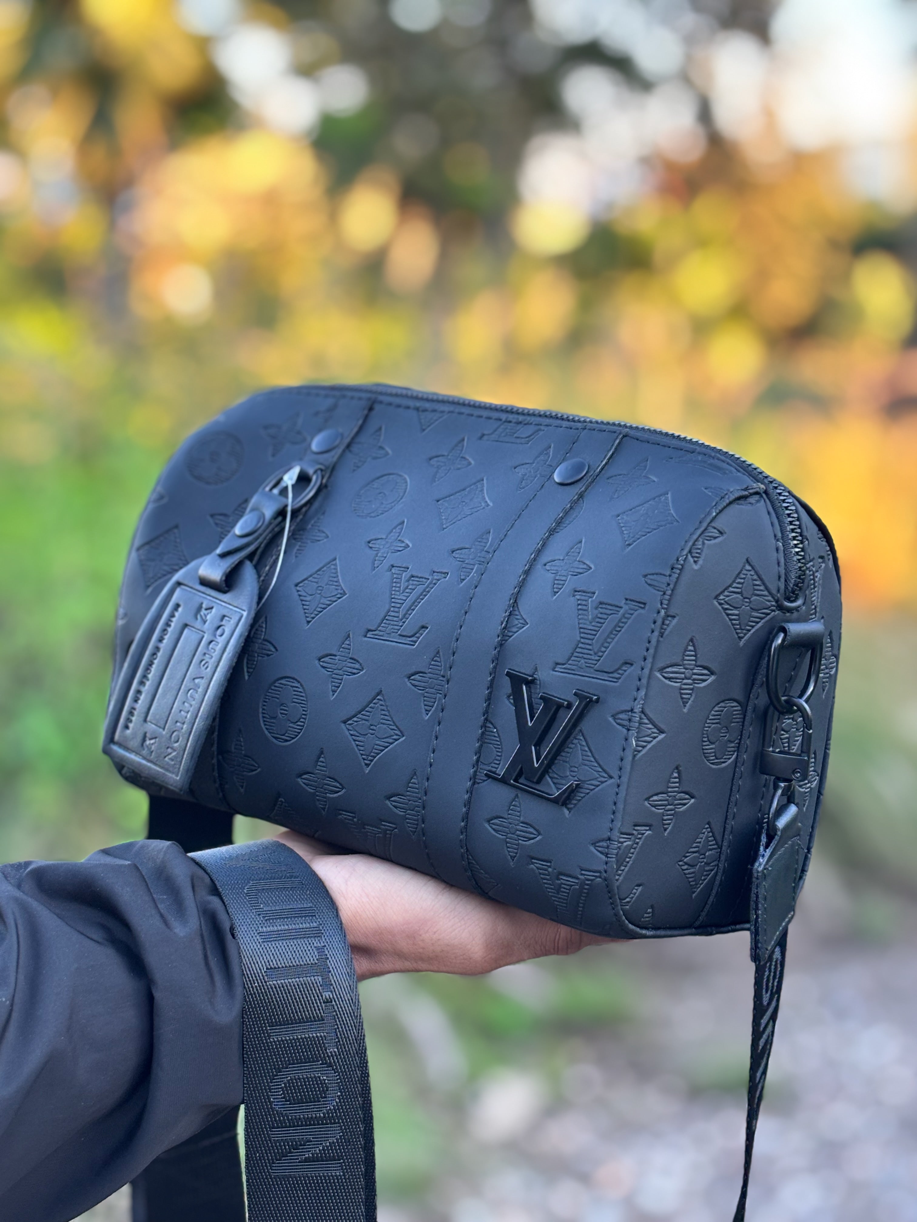 Le Sac de Louis Vuitton Keepall Homme En Cuir Noir